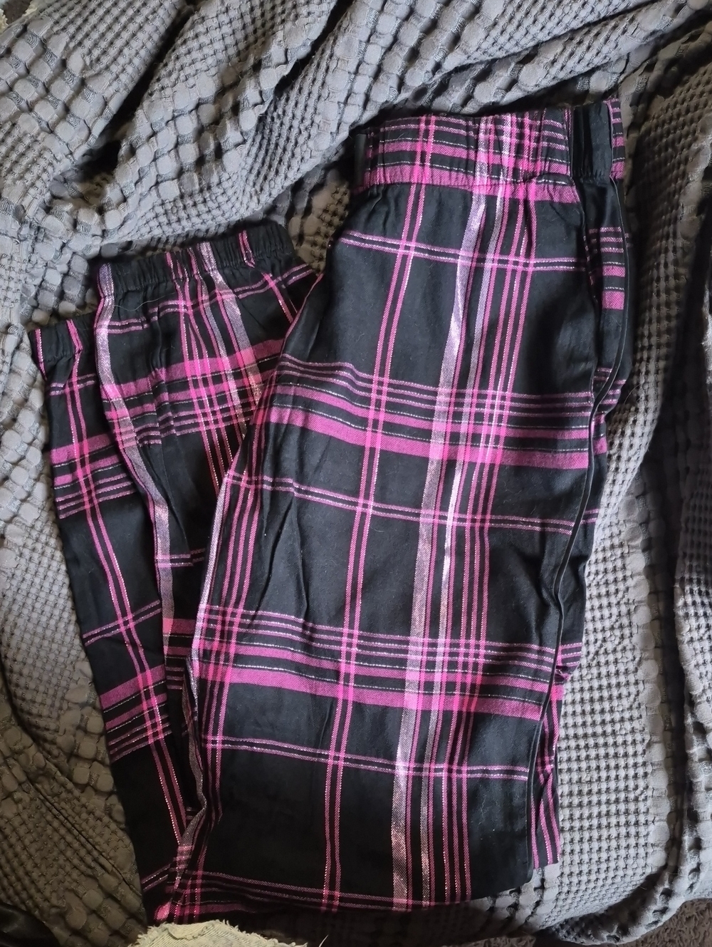 Victoria's Secret NWOT Plaid Pink Black Shimmer Pajama Jogger Pants Size XS